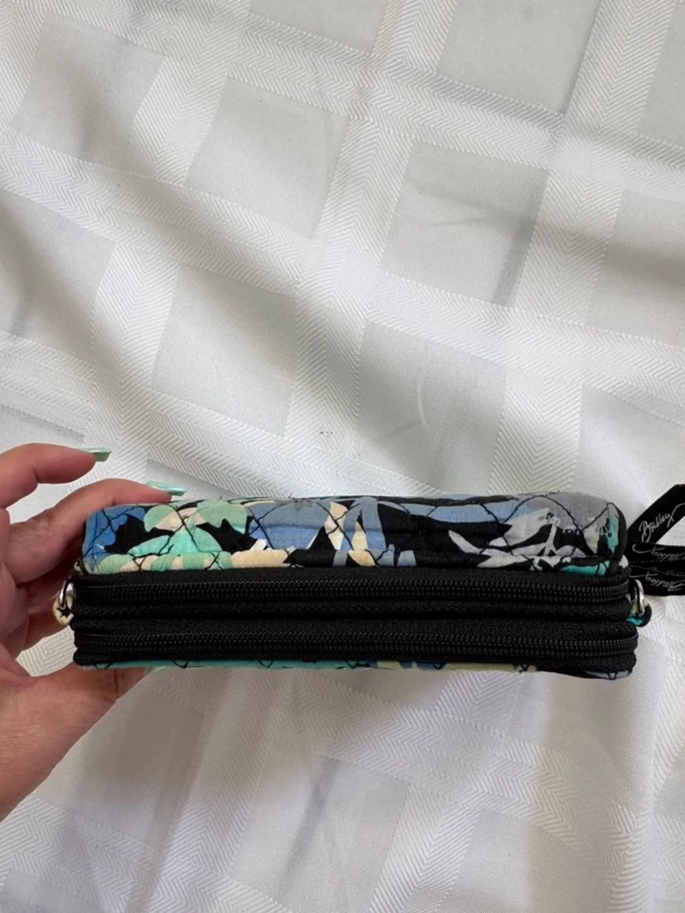 Vera Bradley Quilted Floral Zip Wallet Clutch.